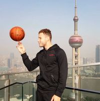Blake Griffin Balances a Basketball with his Middle Finger in Shanghai